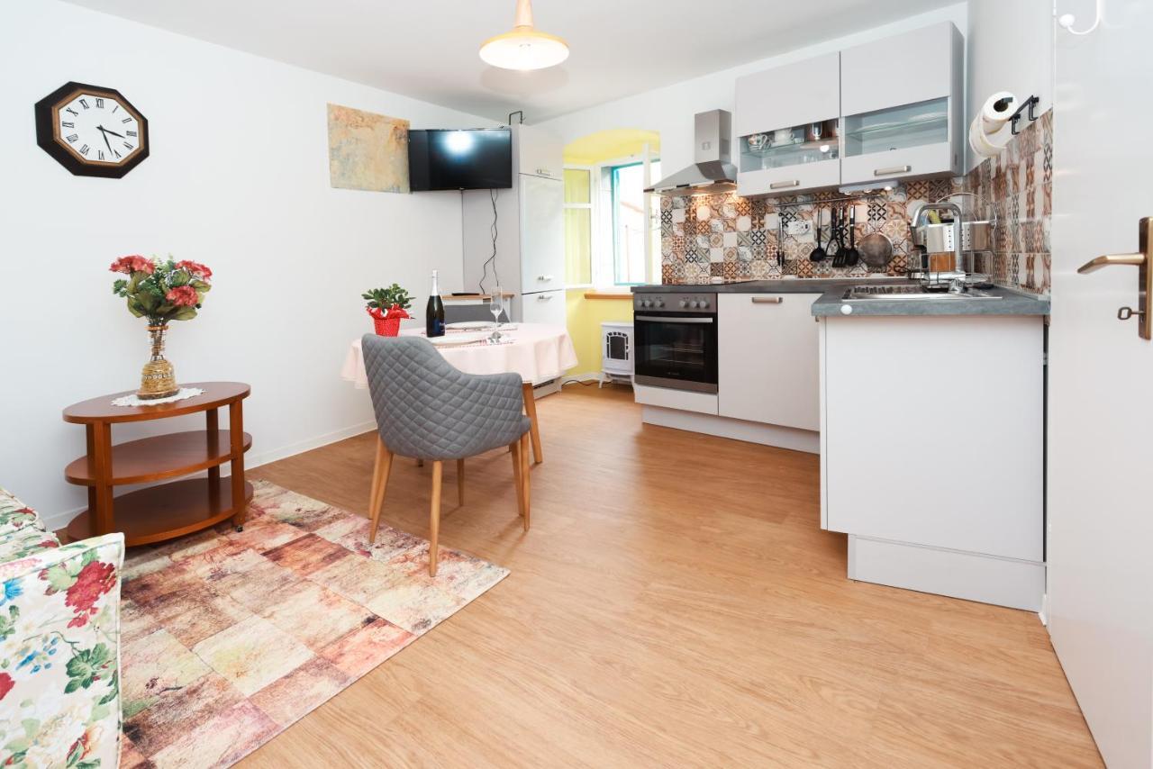 Apartmani Nad Voltun Kastav Exterior photo